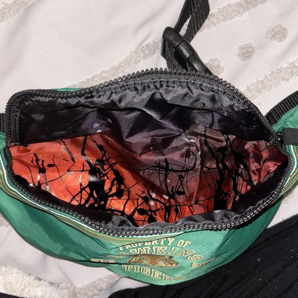 MAC Limited Edition Stranger Things Belt Bag - Picture 6 of 6